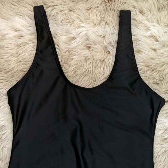 Classic black bathing suit - Picture 4 of 8